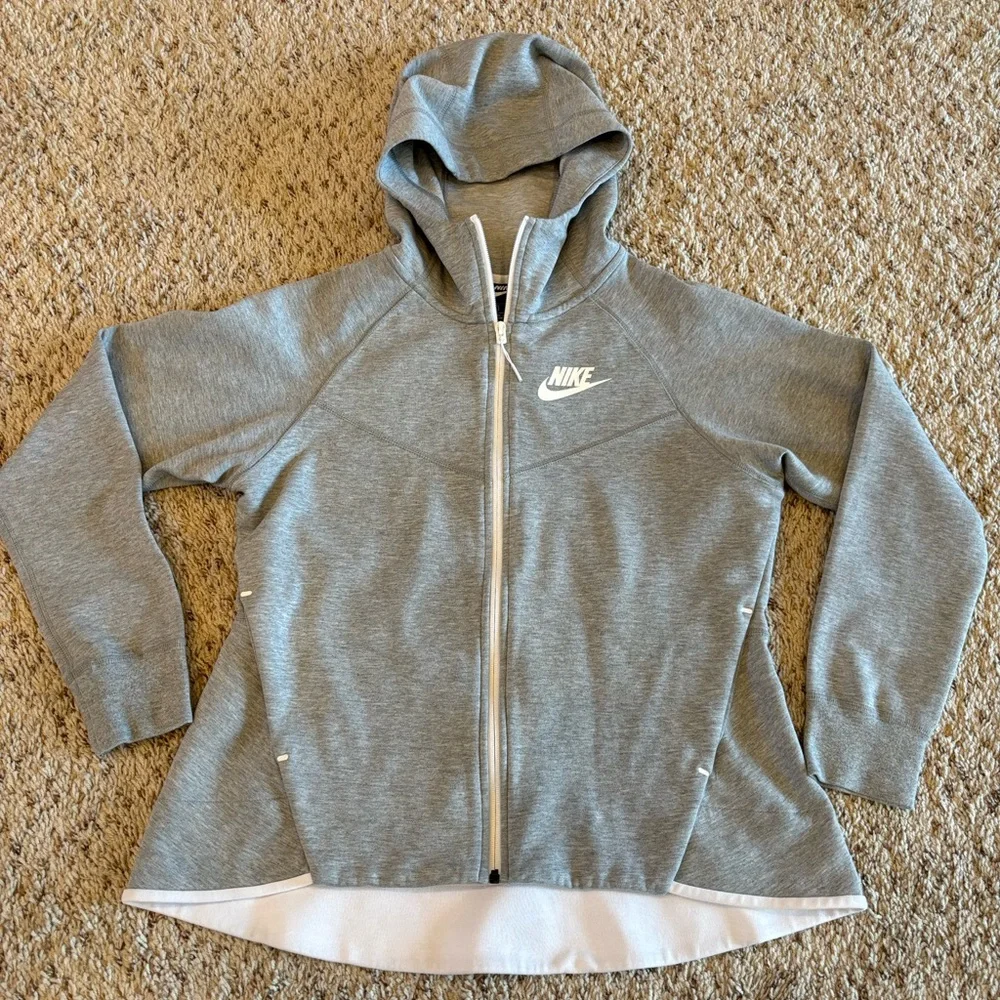 Nike Tech Jacket - Picture 1 of 6